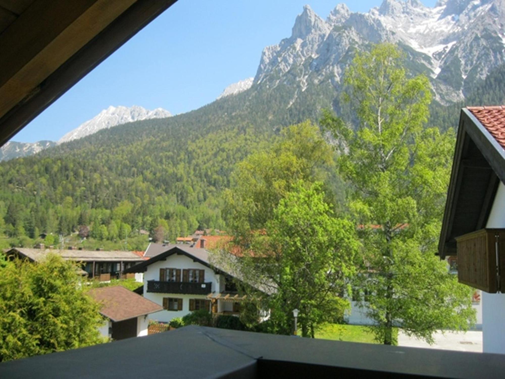 Ferienapartmenthaus Hubertushof Mittenwald Bagian luar foto