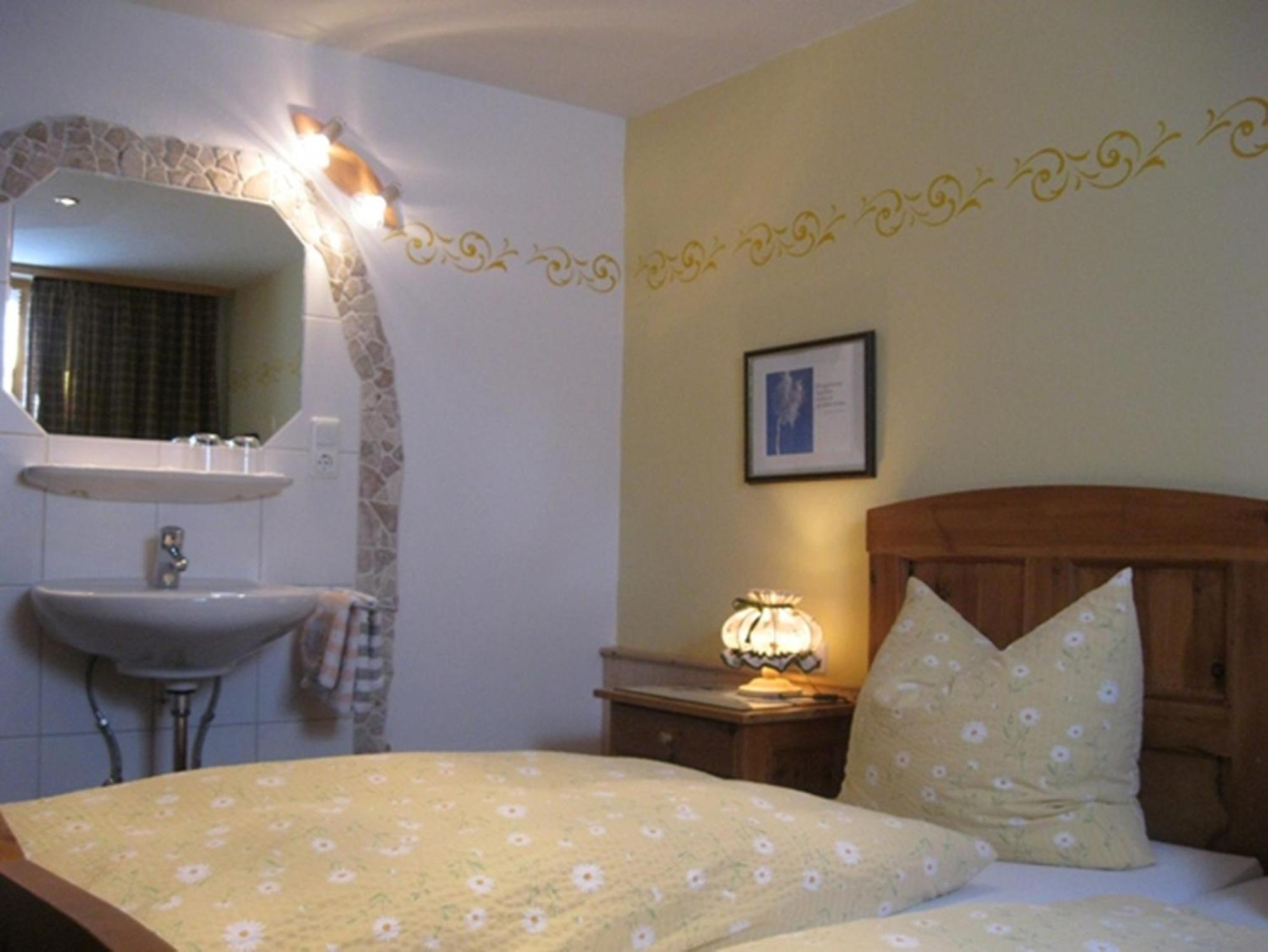 Ferienapartmenthaus Hubertushof Mittenwald Bagian luar foto