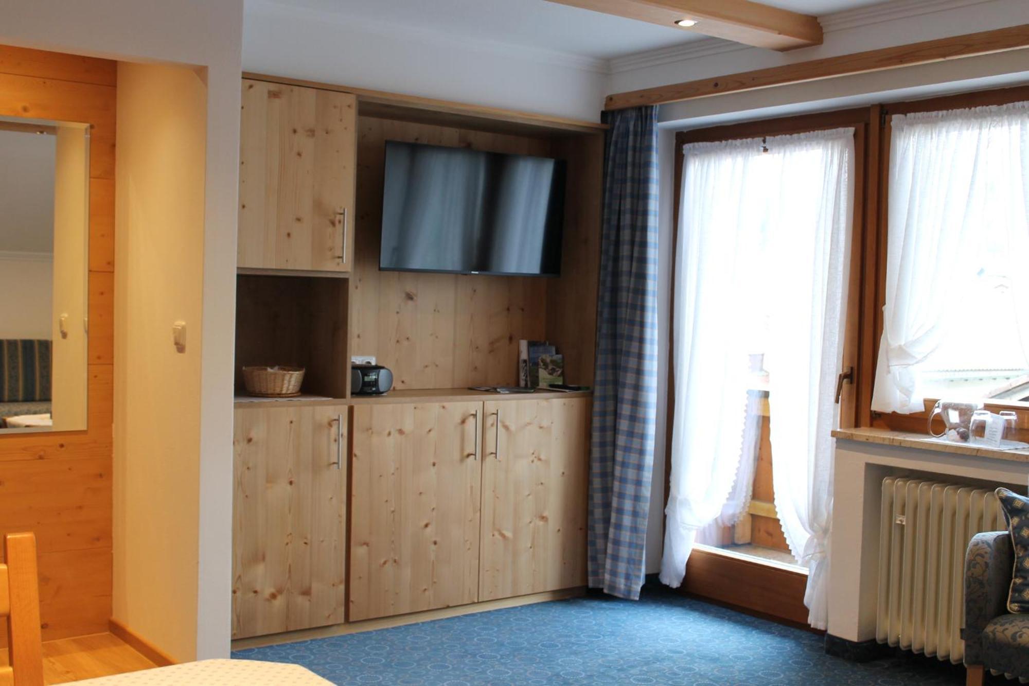 Ferienapartmenthaus Hubertushof Mittenwald Bagian luar foto