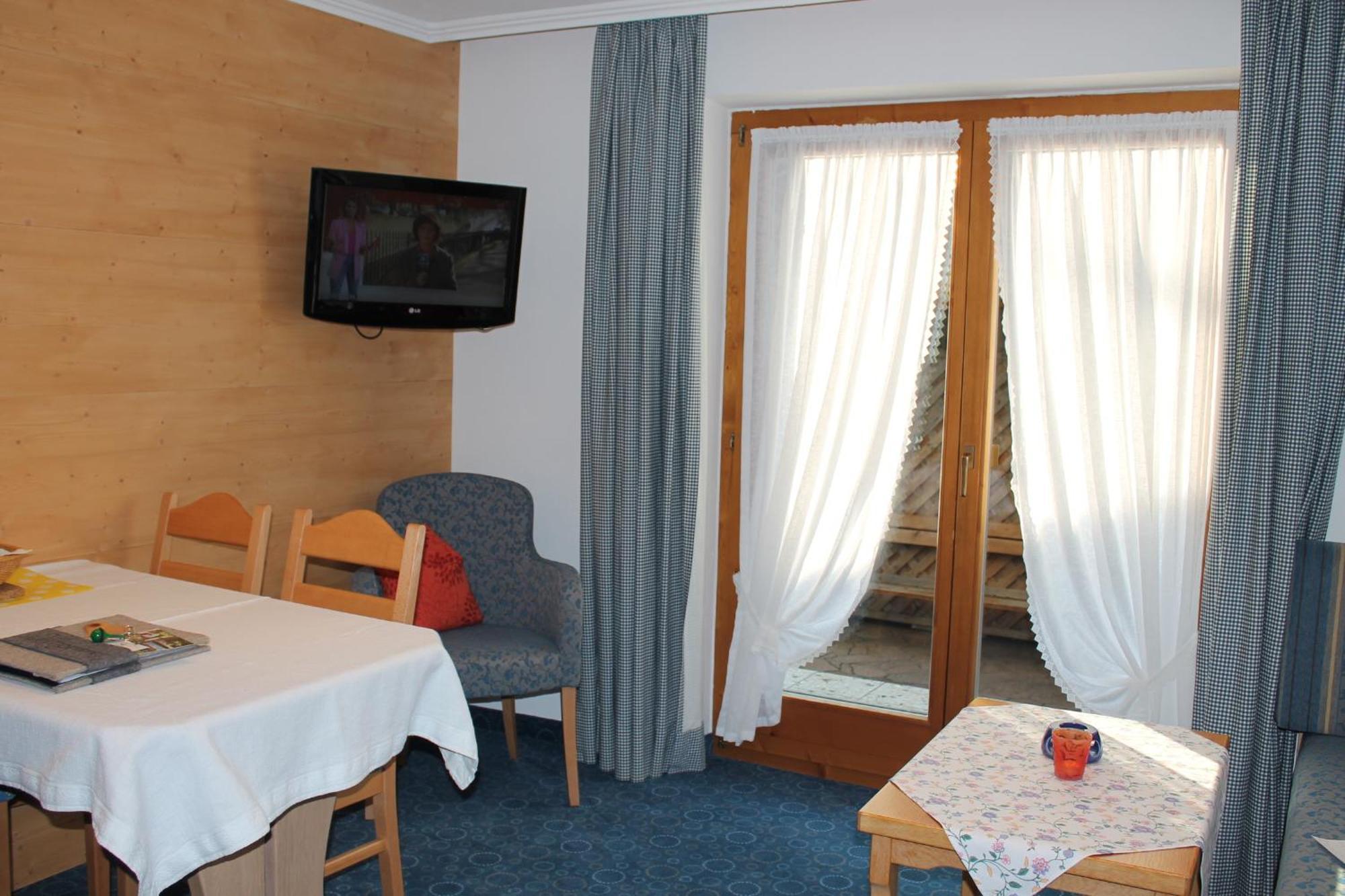Ferienapartmenthaus Hubertushof Mittenwald Bagian luar foto