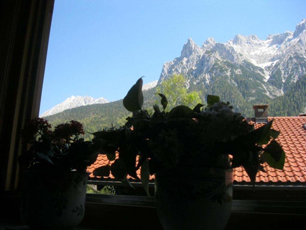 Ferienapartmenthaus Hubertushof Mittenwald Ruang foto